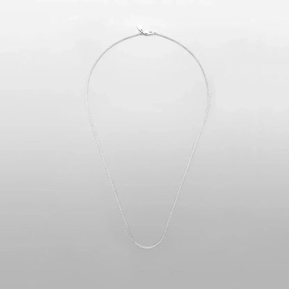 Full length of the fine box chain necklace