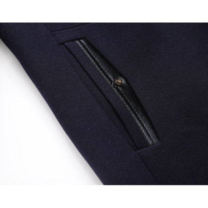 Slanted welt pocket of the overcoat